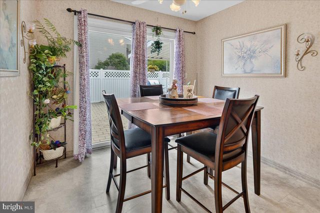 12 VIRGINIA STREET, Kendall Park, NJ 08824