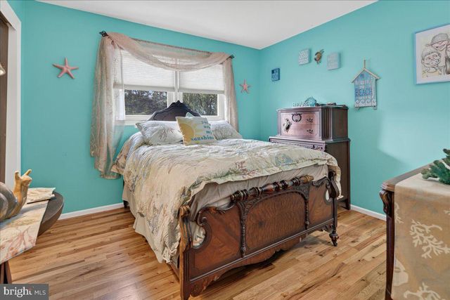 12 VIRGINIA STREET, Kendall Park, NJ 08824