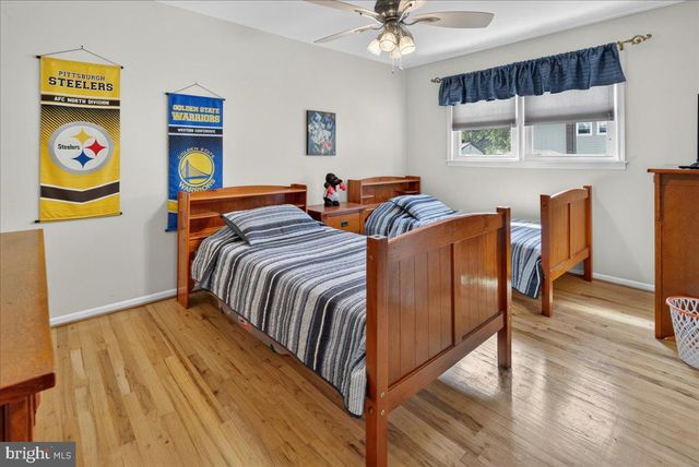 12 VIRGINIA STREET, Kendall Park, NJ 08824