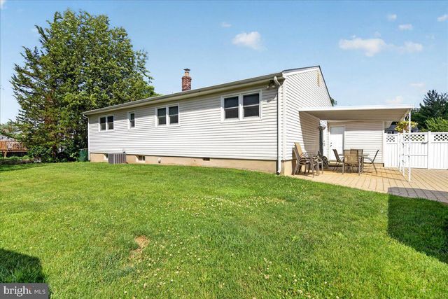 12 VIRGINIA STREET, Kendall Park, NJ 08824