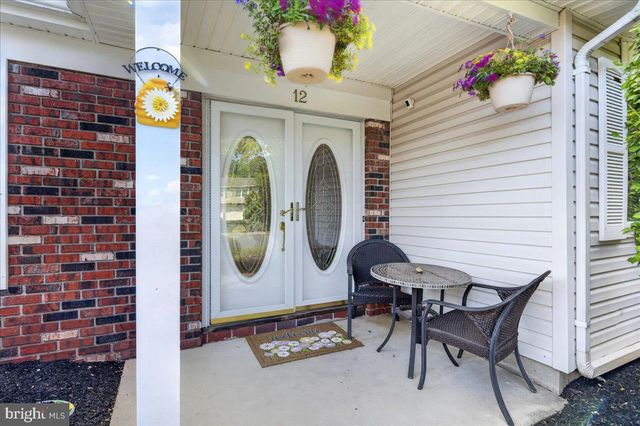12 VIRGINIA STREET, Kendall Park, NJ 08824