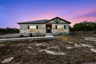 118 red tail, Spring Branch, TX 78070