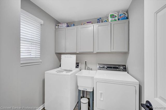 660 Akram, Oxford, MI 48371