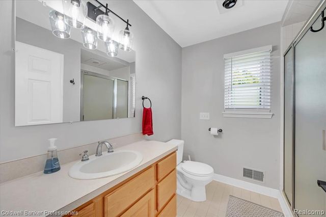 660 Akram, Oxford, MI 48371