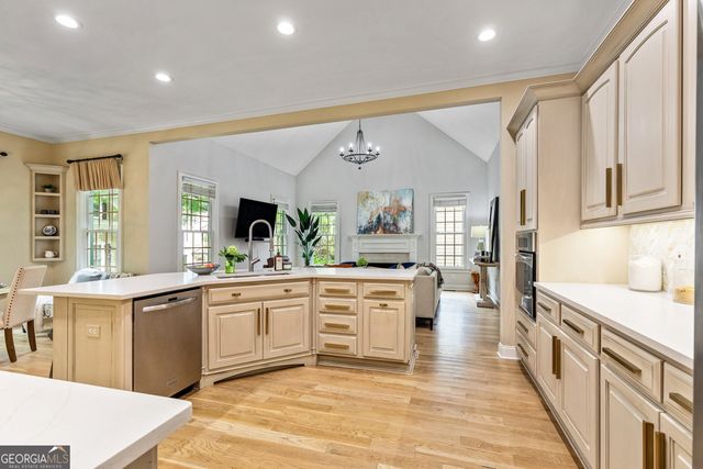 125 North Cove Drive, Peachtree City, GA 30269