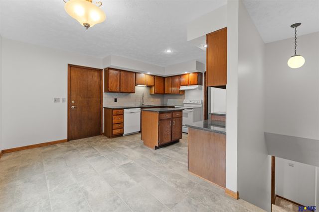 3321 N 73rd Street, Lincoln, NE 68507