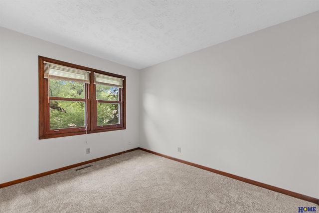 3321 N 73rd Street, Lincoln, NE 68507
