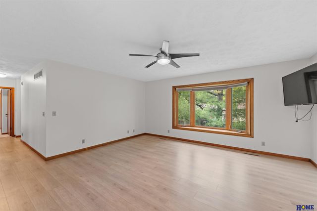 3321 N 73rd Street, Lincoln, NE 68507