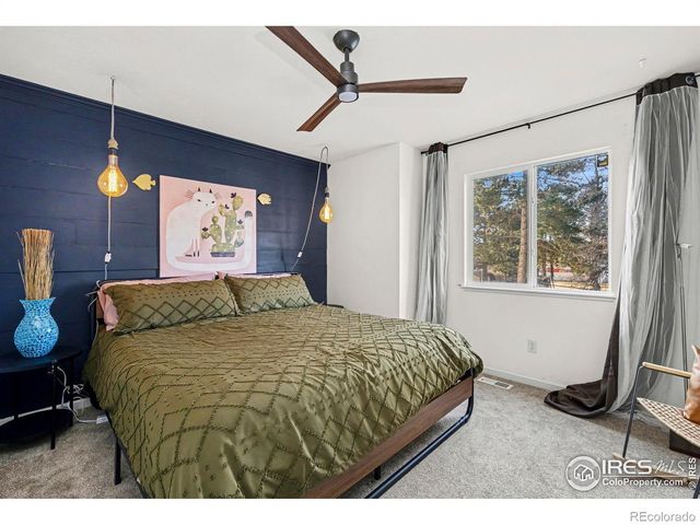 976 Monroe Avenue N, Loveland, CO 80537