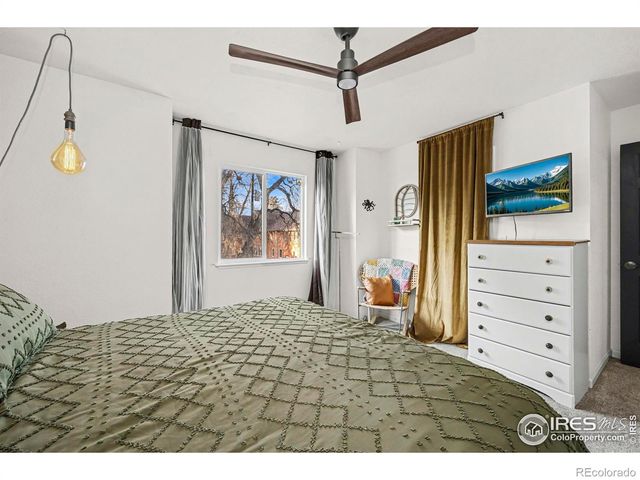 976 Monroe Avenue N, Loveland, CO 80537