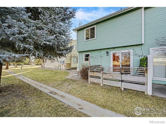 976 Monroe Avenue N, Loveland, CO 80537