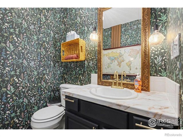 976 Monroe Avenue N, Loveland, CO 80537