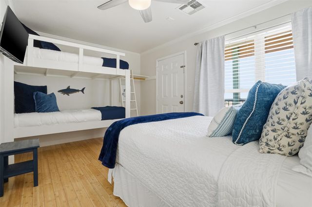 9520 Seawall Boulevard 353, Galveston, TX 77554