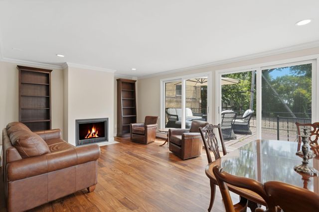 456 Summit Avenue 203, Saint Paul, MN 55102