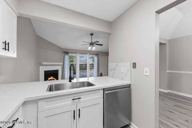 3552 COLONY COVE Trail W, Jacksonville, FL 32277