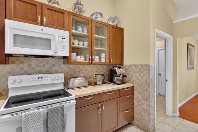 8650 SW 27TH AVENUE, Ocala, FL 34476