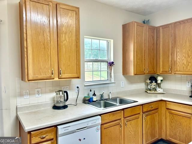 4112 Medlock River Court, Snellville, GA 30039