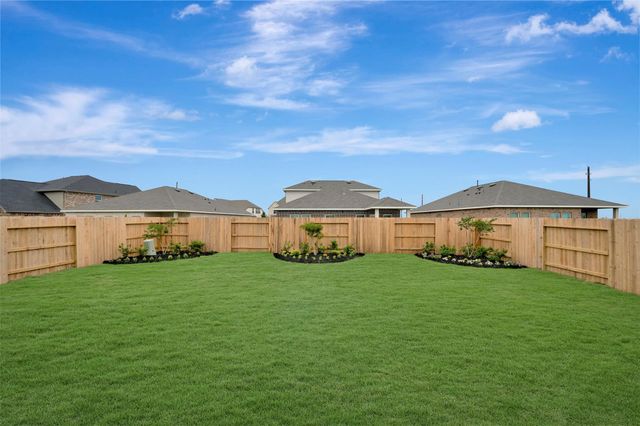 7923 Jade Crest Drive, Angleton, TX 77515