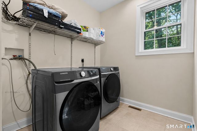 1 Walter's Way, Windsor, CT 06095