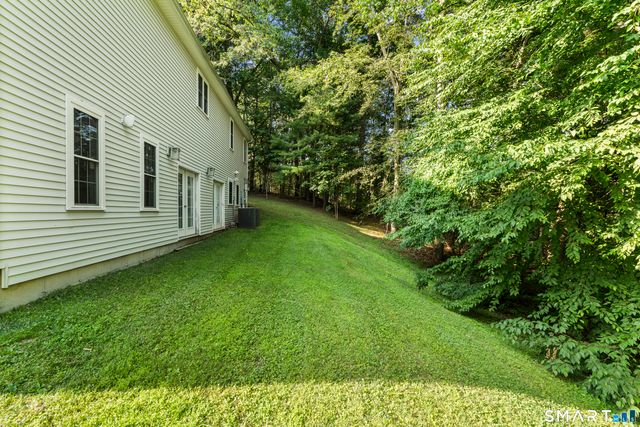 1 Walter's Way, Windsor, CT 06095