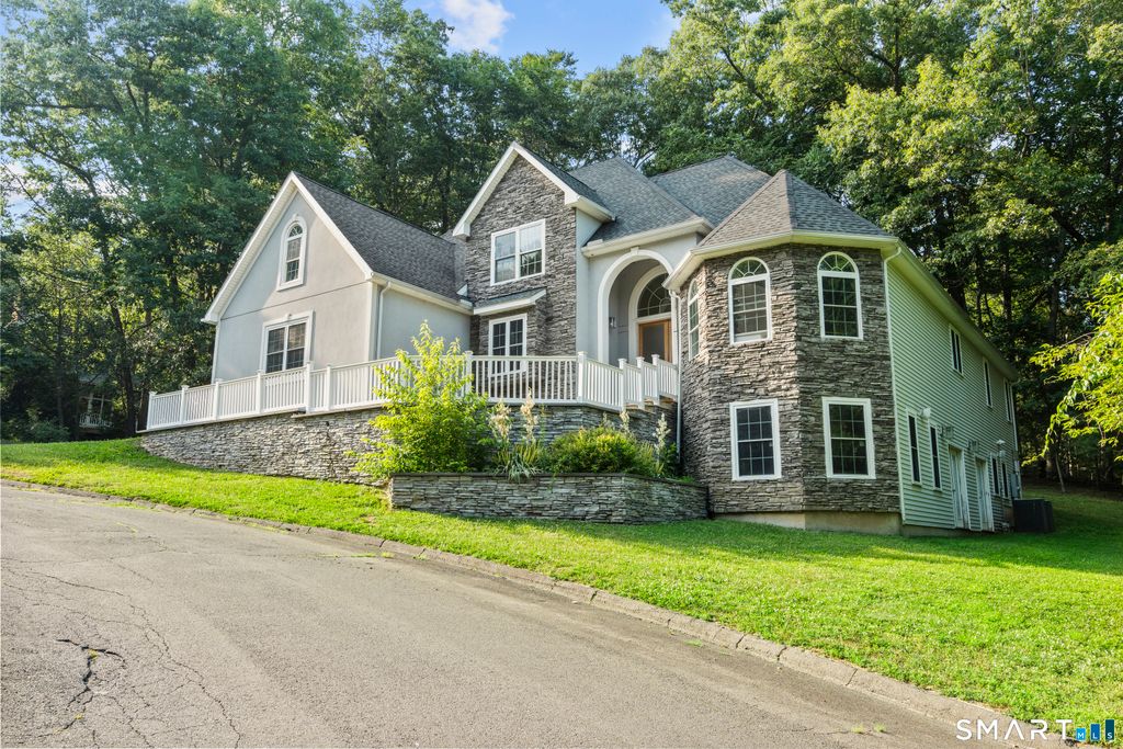 1 Walter's Way, Windsor, CT 06095