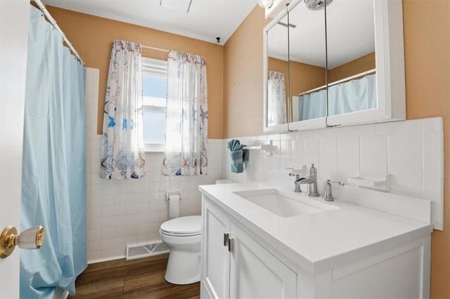 205 W Olive Street, Raymore, MO 64083