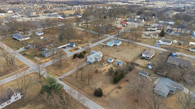 205 W Olive Street, Raymore, MO 64083