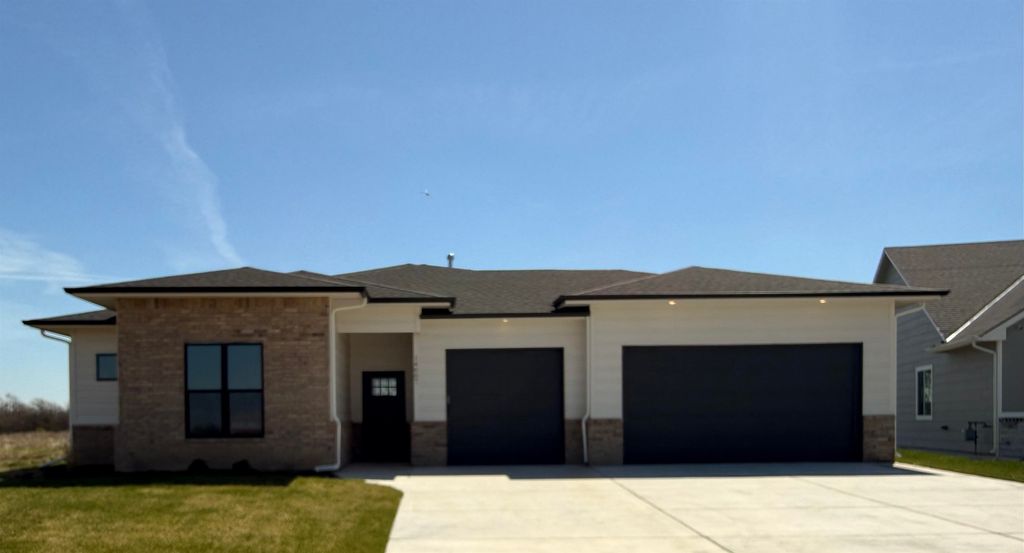 14007 E Wassall St, Wichita, KS 67230