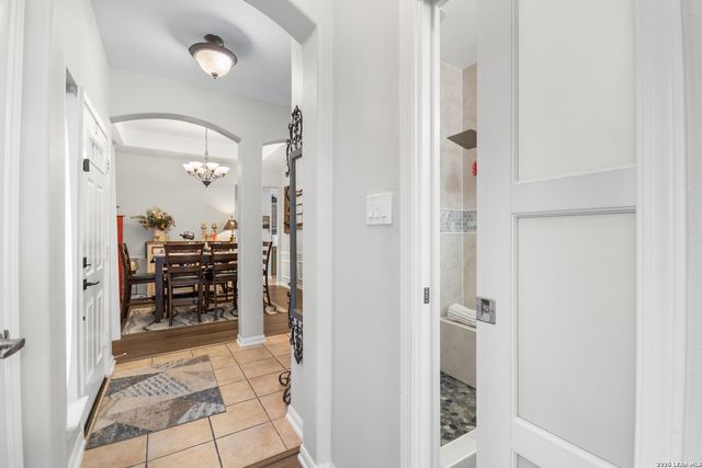 1515 Crescent Woods, San Antonio, TX 78258