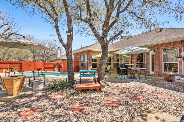 1515 Crescent Woods, San Antonio, TX 78258