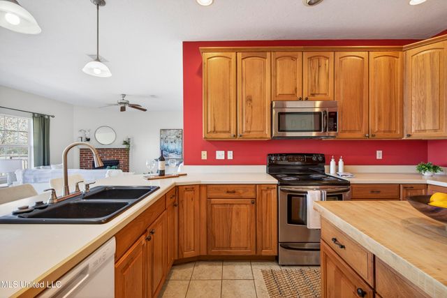 5914 Chicopee Trace, Ocean Springs, MS 39564