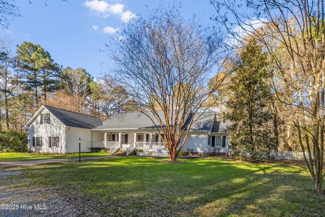 4472 Croomsbridge Road, Burgaw, NC 28425