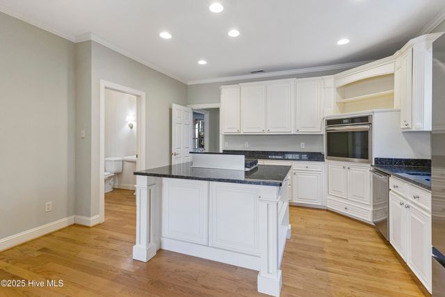 4472 Croomsbridge Road, Burgaw, NC 28425