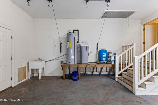 4472 Croomsbridge Road, Burgaw, NC 28425