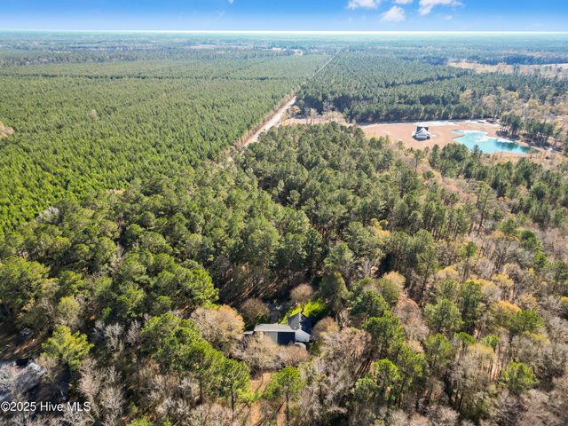 4472 Croomsbridge Road, Burgaw, NC 28425