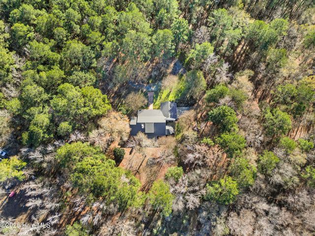 4472 Croomsbridge Road, Burgaw, NC 28425