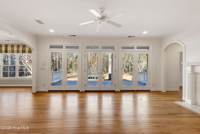 4472 Croomsbridge Road, Burgaw, NC 28425