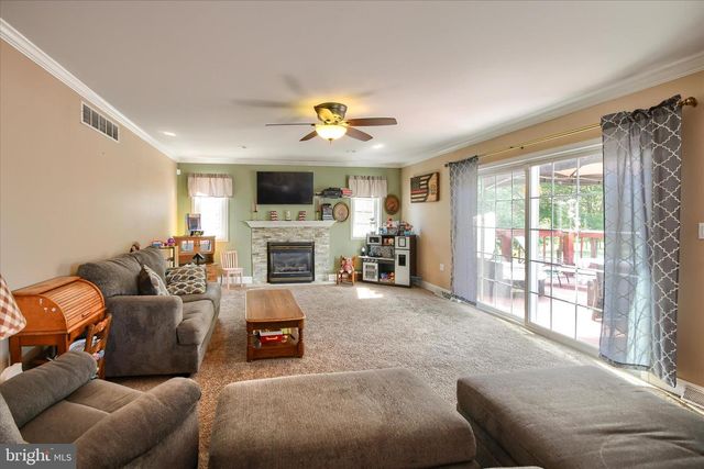 1010 SWEETBRIAR RD, Perkasie, PA 18944