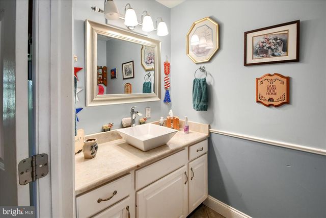 1010 SWEETBRIAR RD, Perkasie, PA 18944