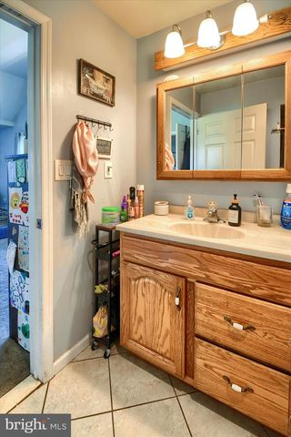 1010 SWEETBRIAR RD, Perkasie, PA 18944