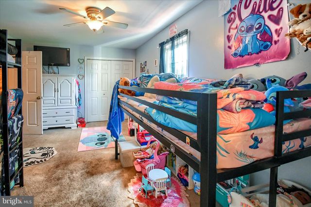 1010 SWEETBRIAR RD, Perkasie, PA 18944