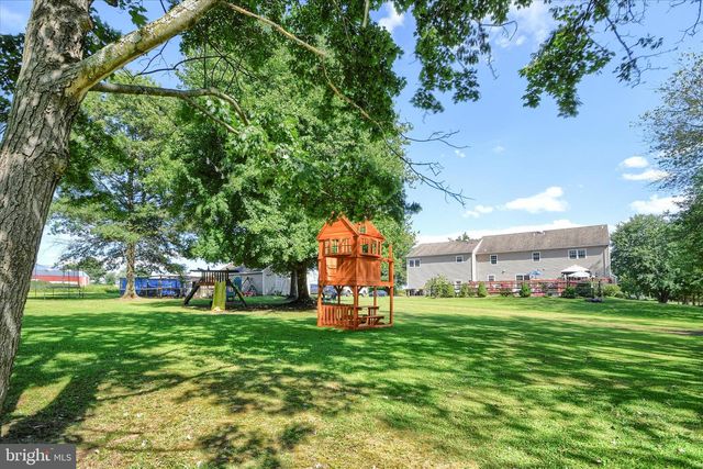 1010 SWEETBRIAR RD, Perkasie, PA 18944