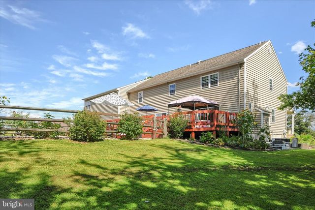 1010 SWEETBRIAR RD, Perkasie, PA 18944