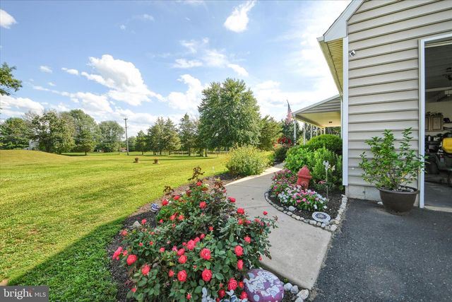 1010 SWEETBRIAR RD, Perkasie, PA 18944