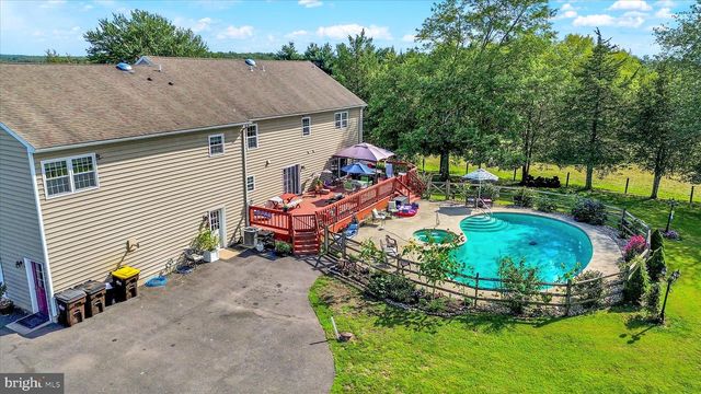 1010 SWEETBRIAR RD, Perkasie, PA 18944