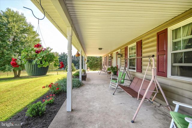 1010 SWEETBRIAR RD, Perkasie, PA 18944