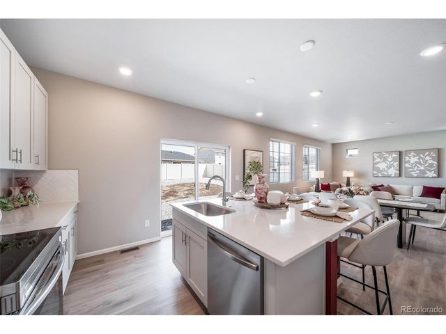 3935 Desertwood Ct, Johnstown, CO 80534