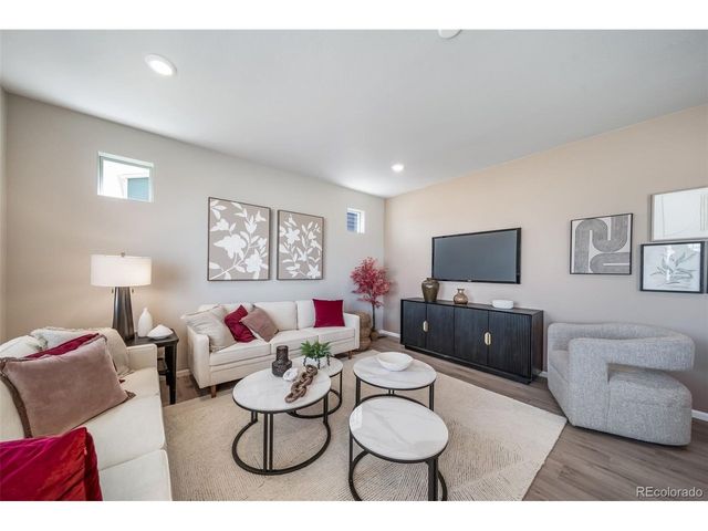 3935 Desertwood Ct, Johnstown, CO 80534