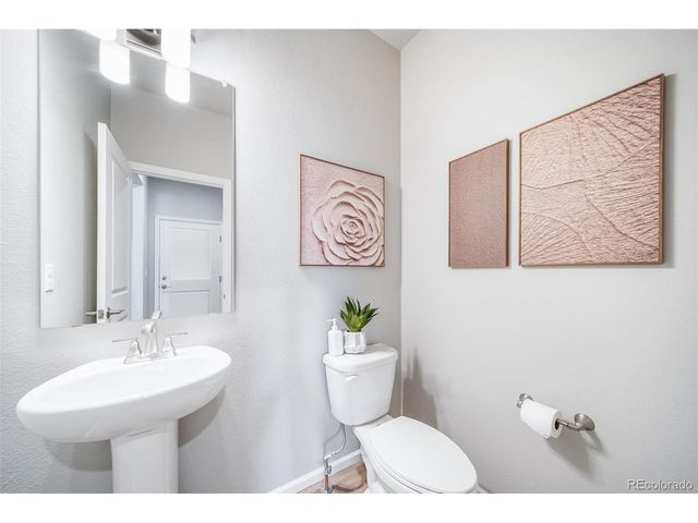 3935 Desertwood Ct, Johnstown, CO 80534