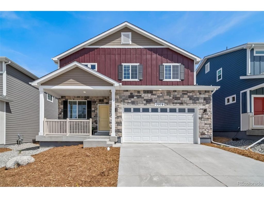 3935 Desertwood Ct, Johnstown, CO 80534